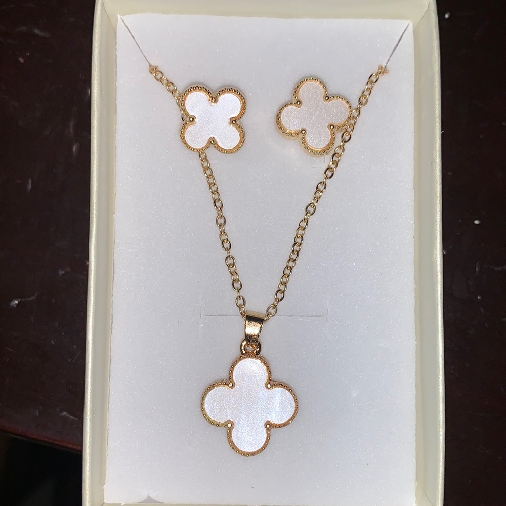 Clover set